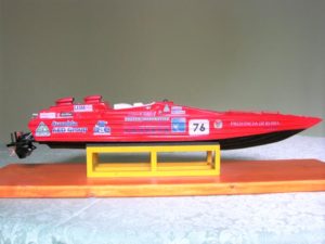 modello di motoscafo offshore CUV 38 - modelli navali