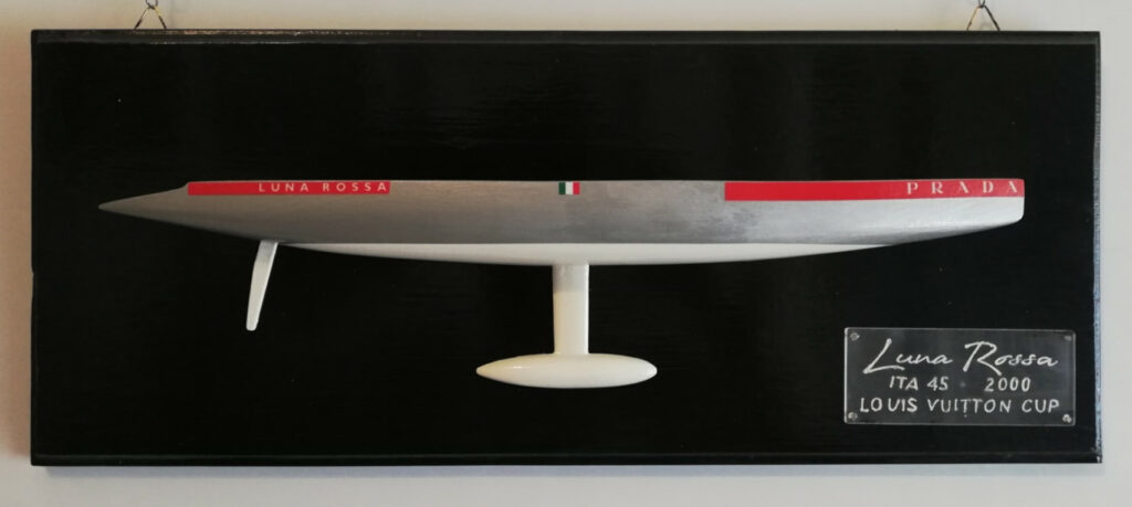 mezzo scafo luna rossa